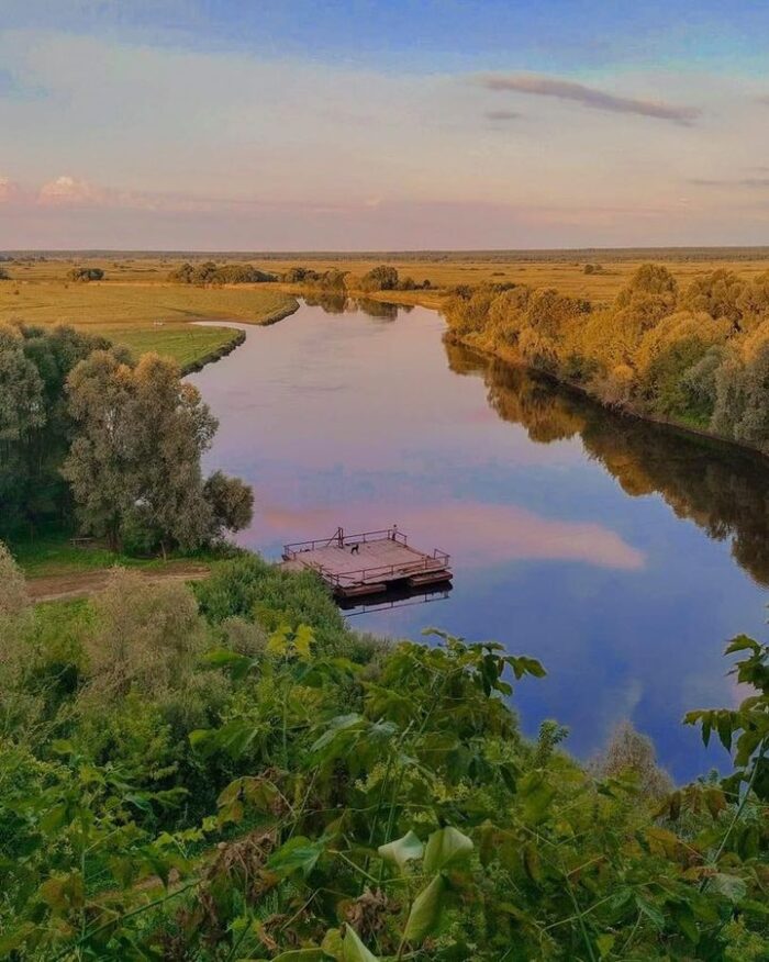 Надвечірʼя на Десні