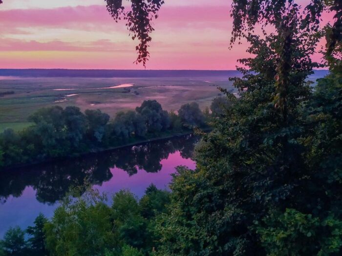 Світанок в Мезинському парку