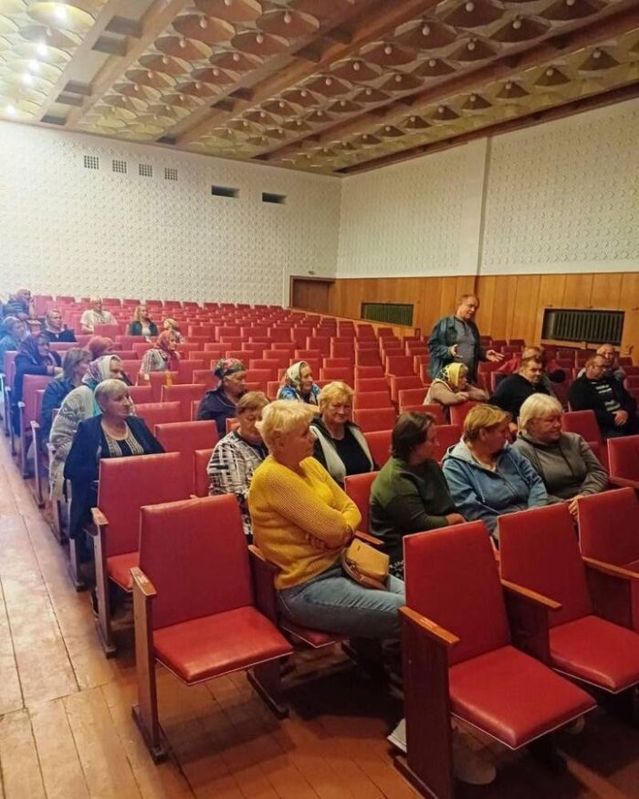 Зустріч у Деснянському: про що говорили?