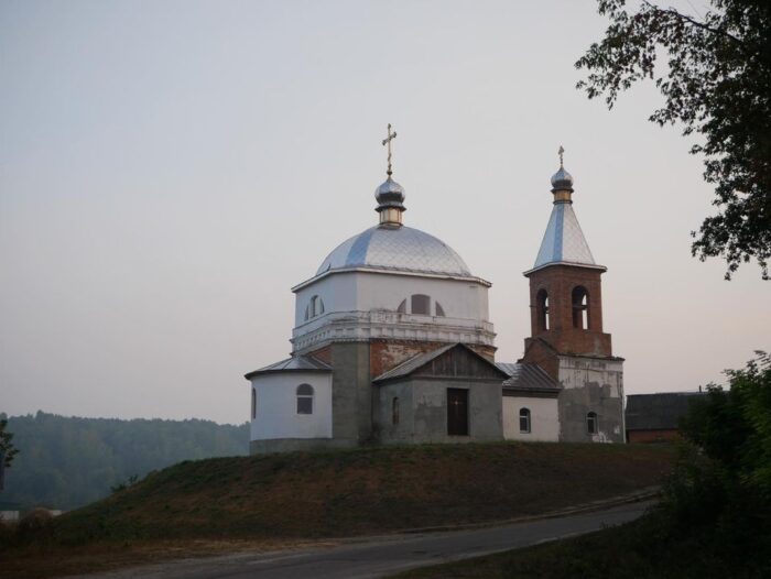 Свято-Миколаївська церква: символ віри та стійкості Радичева