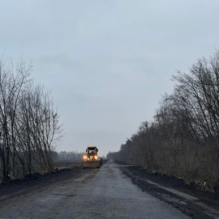 ФОТОФАКТ.  Автодорога Понорниця-Криски, за словами шляховиків, готується до ремонту