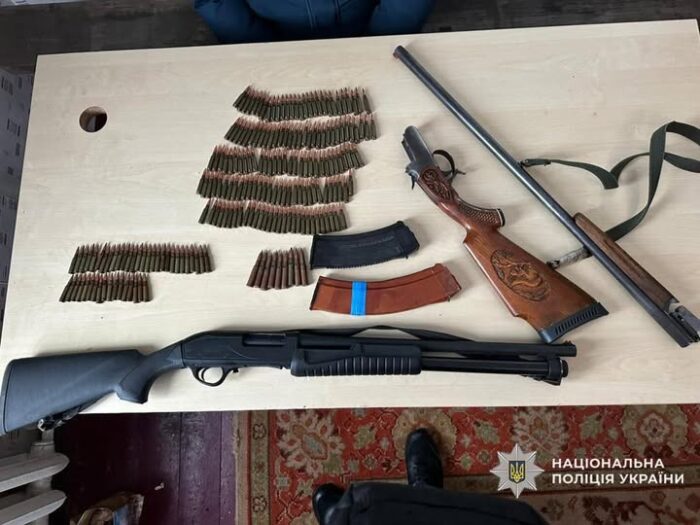 На Новгород-Сіверщині вилучили незаконну зброю та боєприпаси