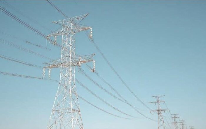 Знеструмлення через аварію на лінії 110 кВ у трьох районах області