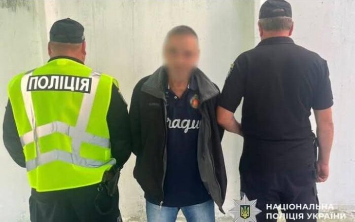 Поліція затримала жителя села Покошичі за напад із сокирою на односельця